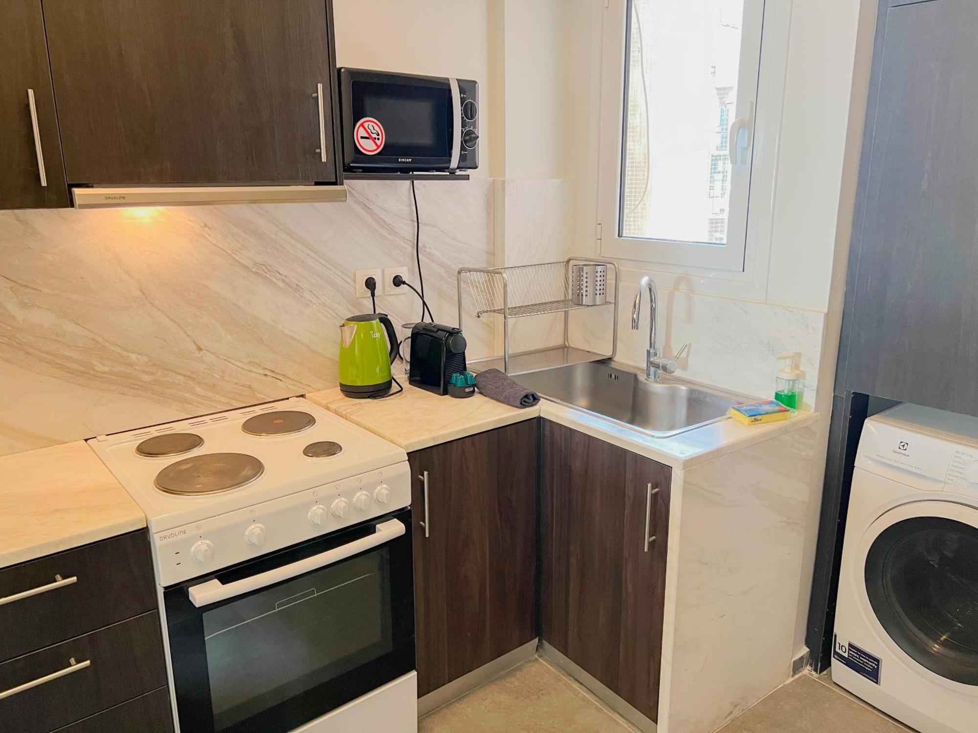 Family Two Bedroom Apartment Benaki Athens Exterior photo