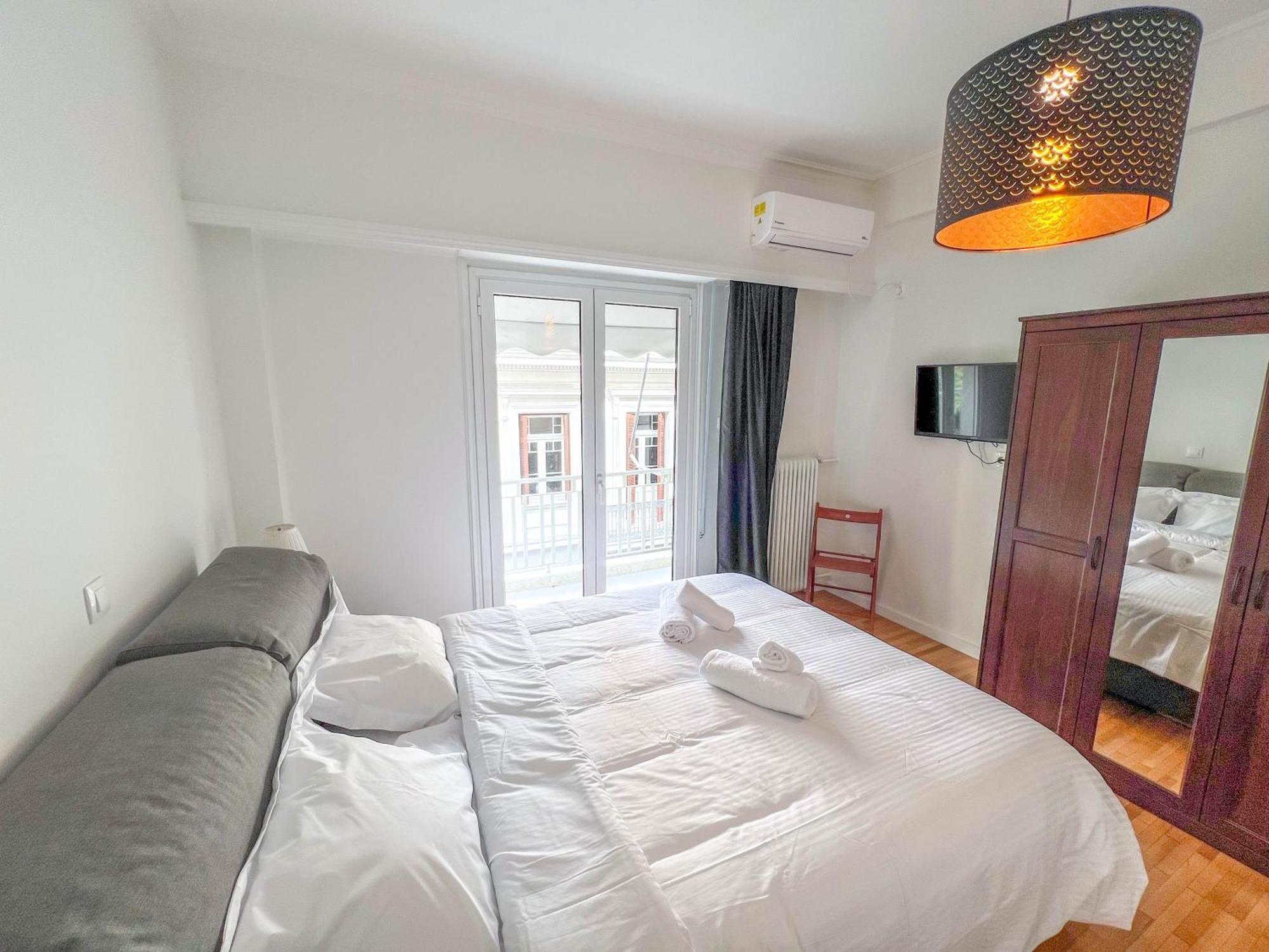Family Two Bedroom Apartment Benaki Athens Exterior photo